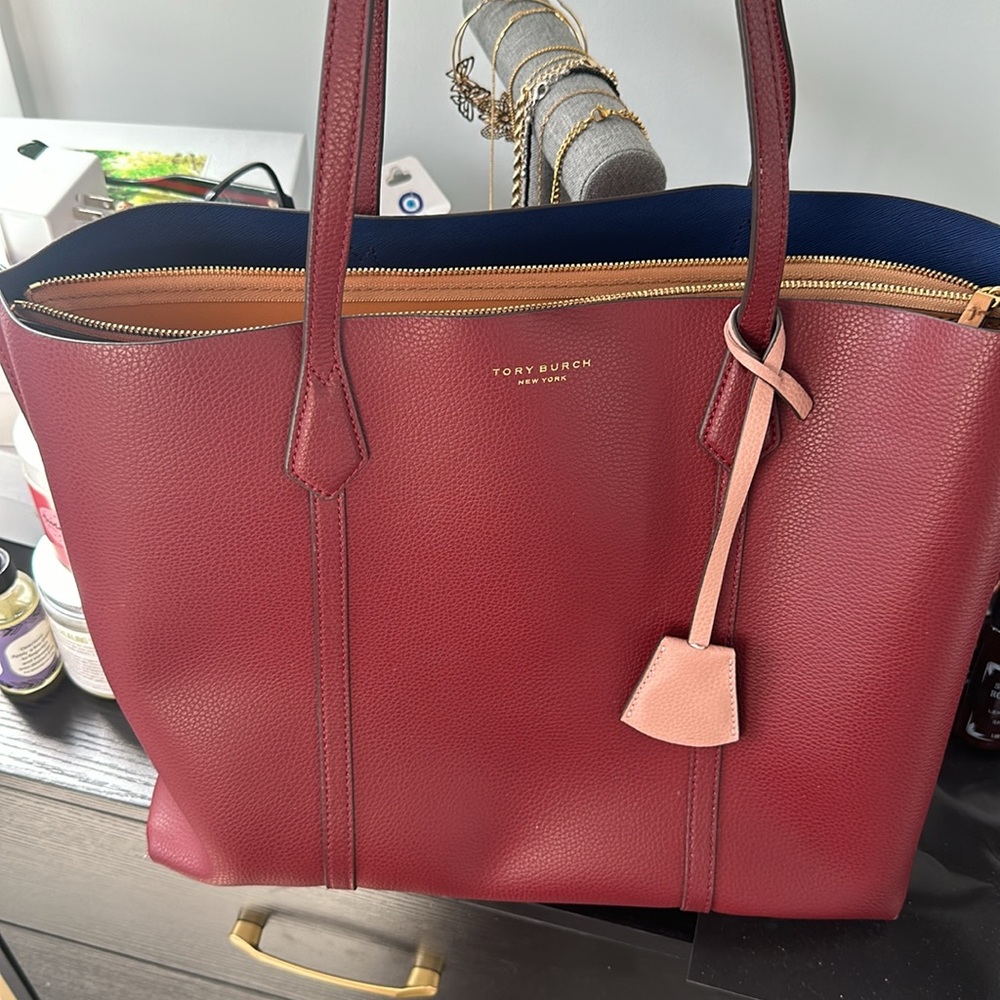 ♥️♥️♥️Tory Burch Perry Satchel Tote♥️♥️♥️